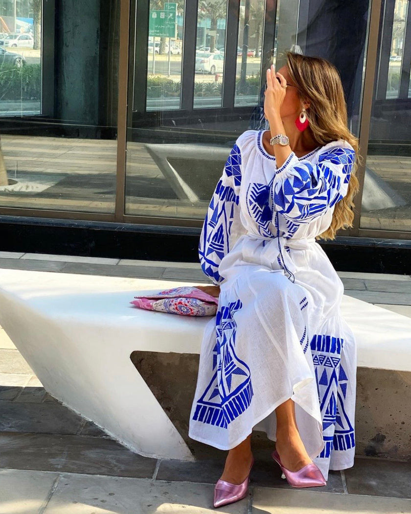 فستان ماكسي من الكتان الأبيض المطرز | ZALXNDRA